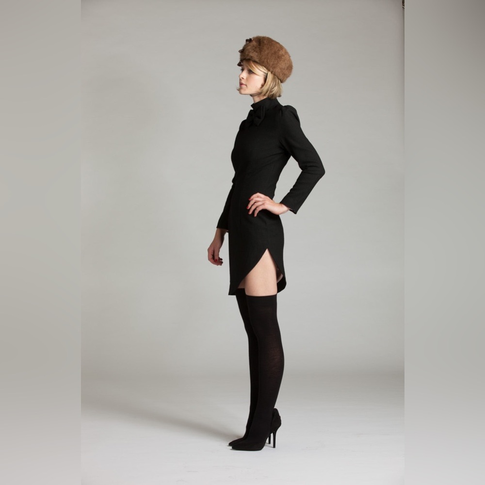Asymmetrical Black Bow-Accent Dress - Women - Picture 2 of 4